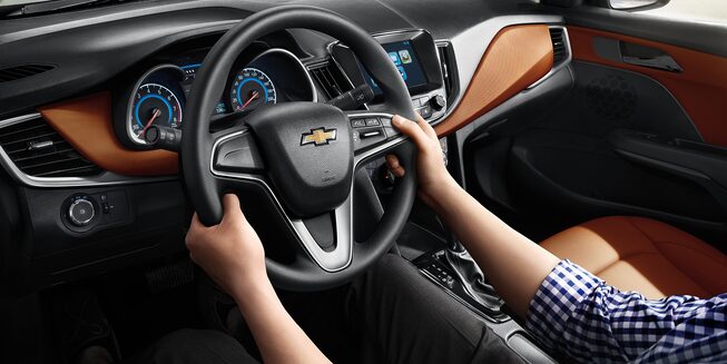 Chevrolet Cavalier 2019, auto familiar, incluye volante con controles de audio y manos libres