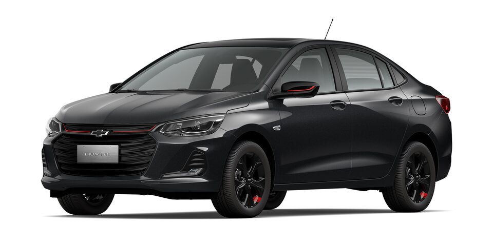 Chevrolet Onix 2023, sedán deportivo en color negro
