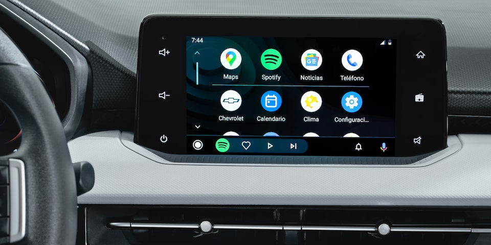 Nuevo Chevrolet sedán Aveo HB 2024, equipado con Smartphone Integration y pantalla de 8 pulgadas