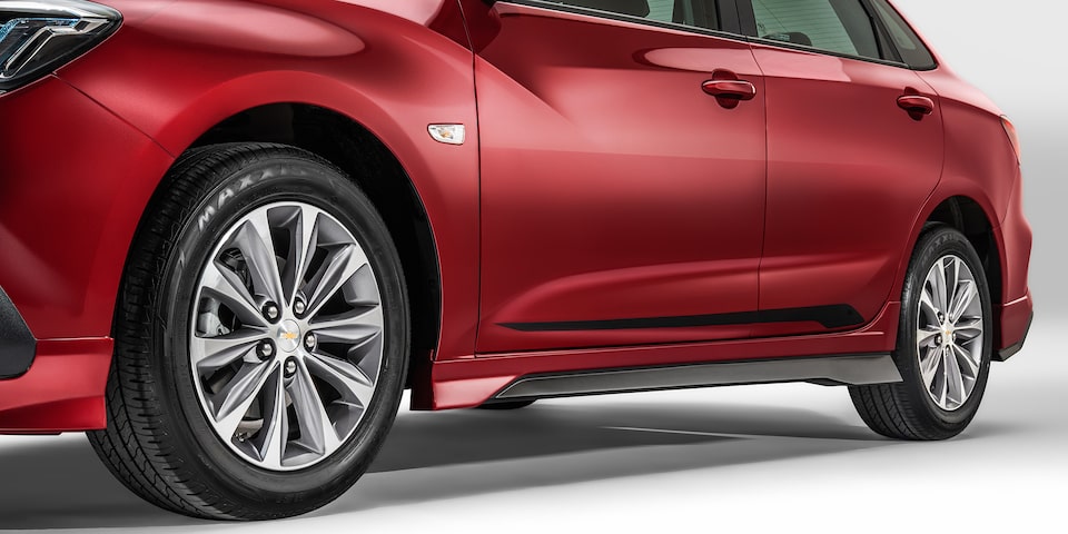 Estribo derecho de sedán Chevrolet Cavalier 2024