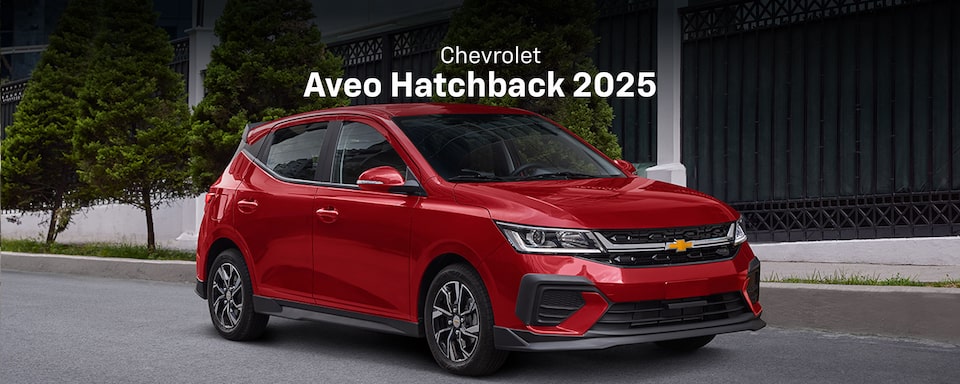 Nuevo auto compacto Chevrolet Aveo Hatchback 2025 con smartphone integration y pantalla de 8 pulgadas, monovolúmen 4 puertas