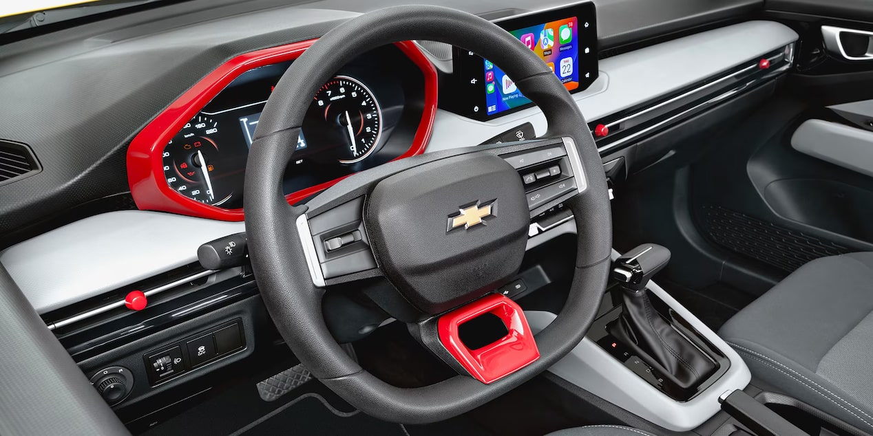 Reinvéntalo desde adentro con accesorios que hacen más cómodo y funcional tu Chevrolet Aveo Hatchback.