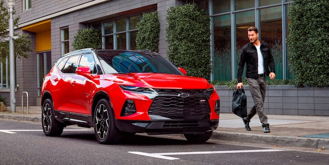 Chevrolet Blazer 2022, SUV mediana con parabrisas reforzado para absorción acústica y tintado ligero para rayos solares