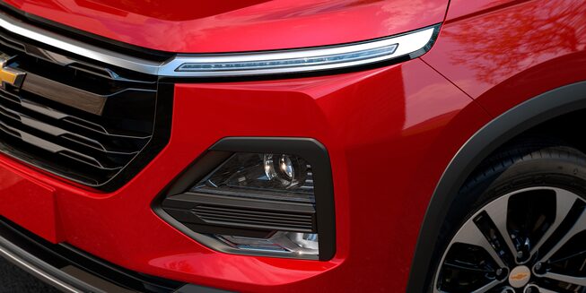 Luces delanteras de halógeno y faros delanteros para Chevrolet Captiva 2023, mejor camioneta familiar.