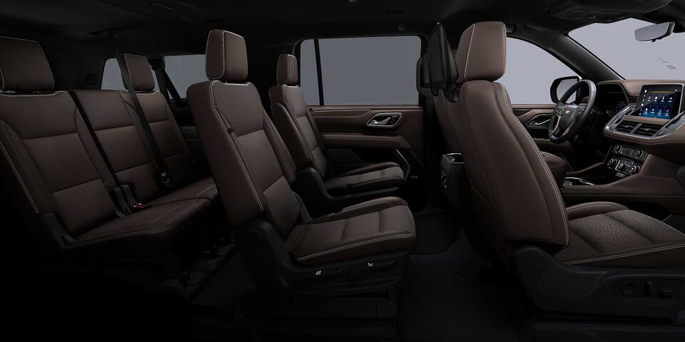 Chevrolet Suburban 2023 con interior en color piel mocha