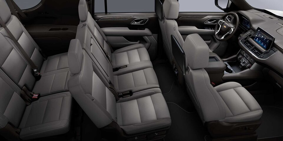 Chevrolet Suburban 2023 con interior en color gris claro