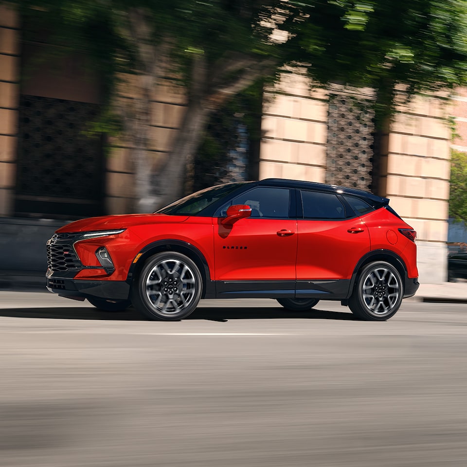 Chevrolet Blazer 2025, camioneta mediana con transmisión automática de 9 velocidades y 308 HP