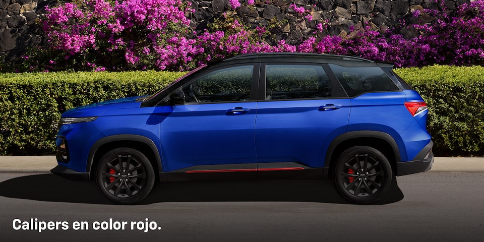 Exterior Chevrolet Captiva 2025 Black Edition con calipers en color rojo