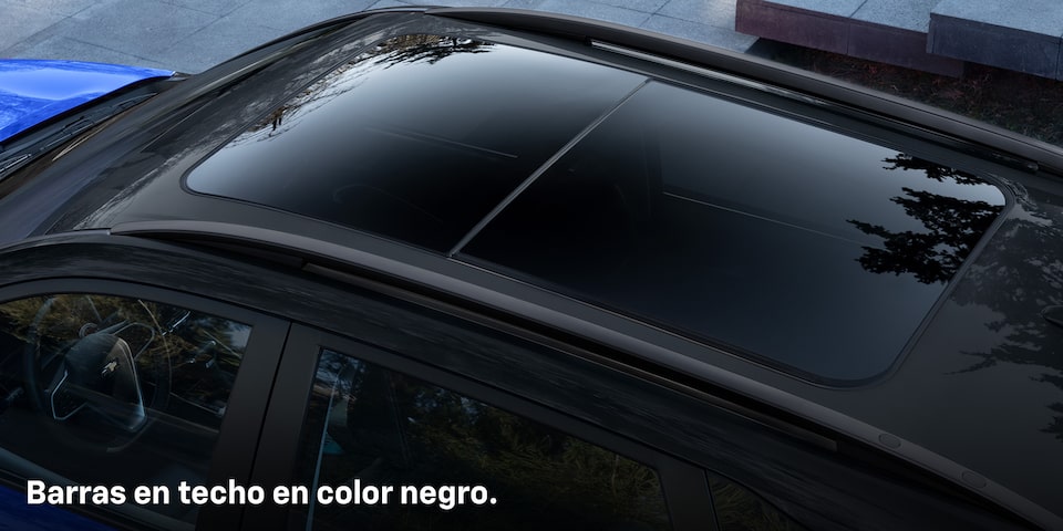 Exterior Chevrolet Captiva 2025 Black Edition con barras en techo en color negro