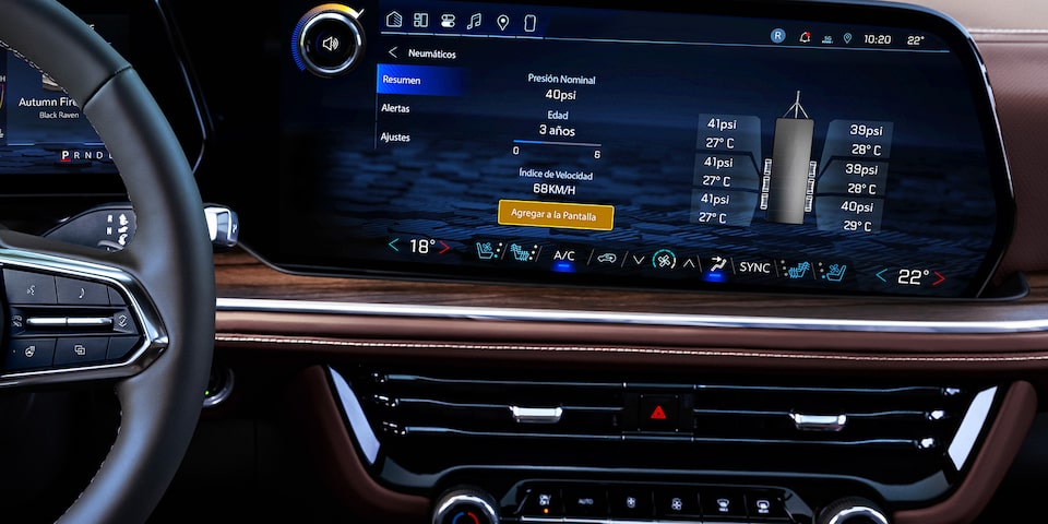 Suburban 2025 con nueva Pantalla táctil de 17.7 pulgadas en consola central
