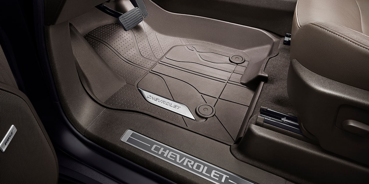 Tapete para primera fila color café de Chevrolet Tahoe 2026