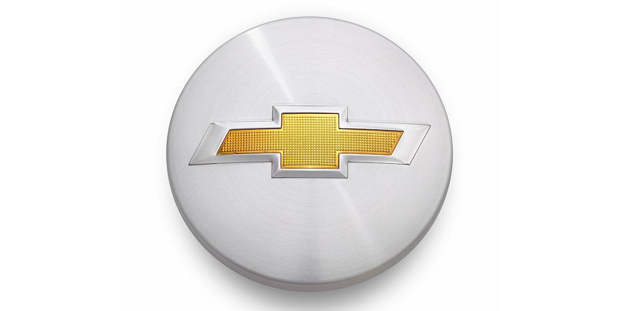 Centro de rin plateado cepillado con emblema Chevrolet plateado de Chevrolet Tahoe 2026