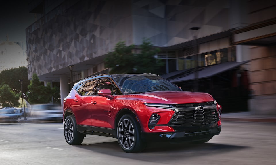 Deslumbra las calles de la ciudad con Chevrolet Blazer, SUV con gran diseño y potencia de transmisión automática.