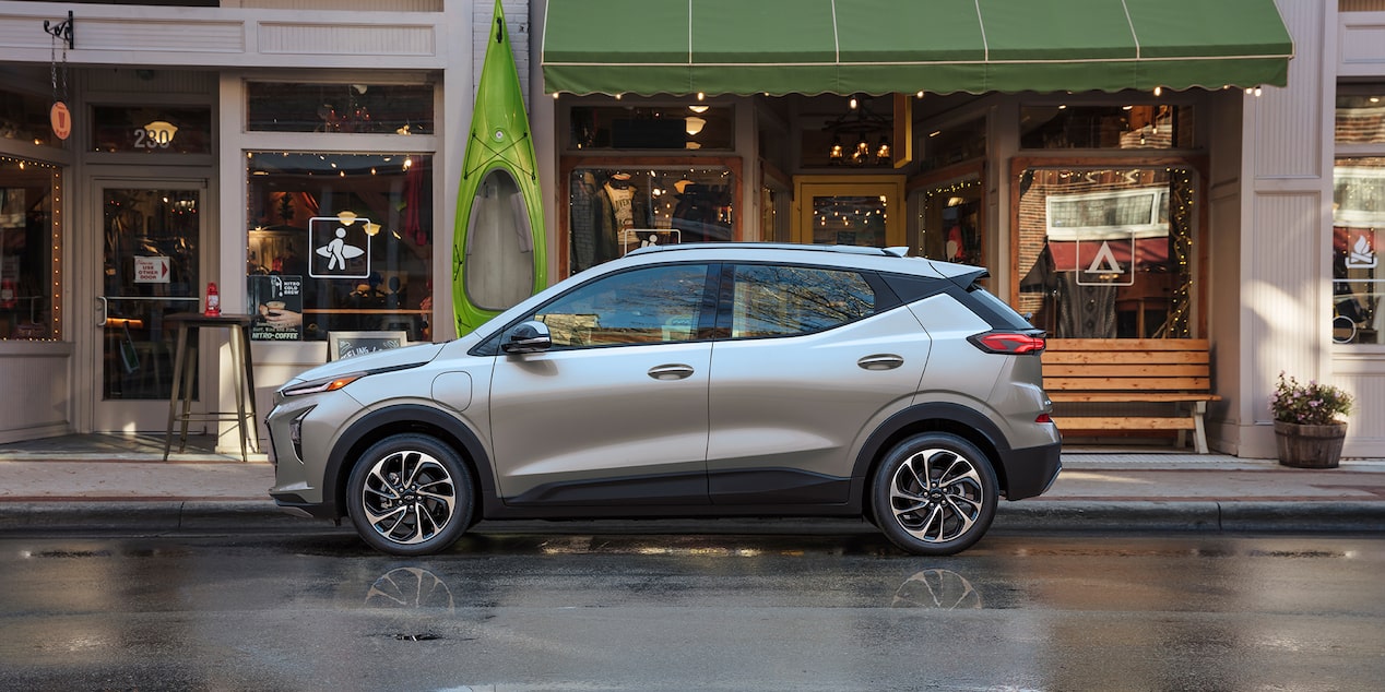 Chevrolet Bolt EUV 2023, SUV eléctrica con cristales eléctricos, para conductor con apertura y cierre en un solo toque.