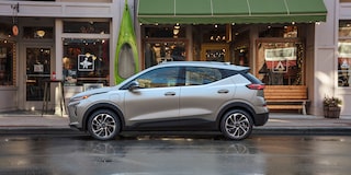 Chevrolet Bolt EUV 2023, SUV eléctrica con cristales eléctricos, para conductor con apertura y cierre en un solo toque.