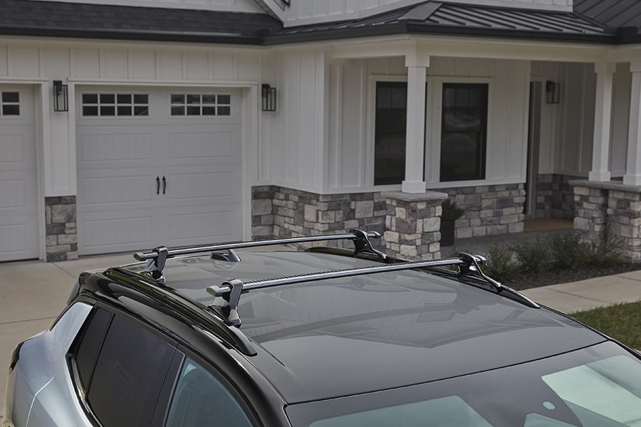 Barras de techo para instalar concha portaequipaje y viajar en tu Chevrolet Equinox EV 2025 SUV eléctrica deportiva