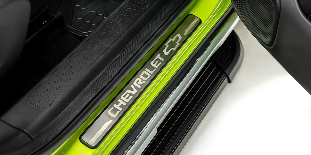 Umbrales de puerta con logo de Chevrolet para Spark EUV