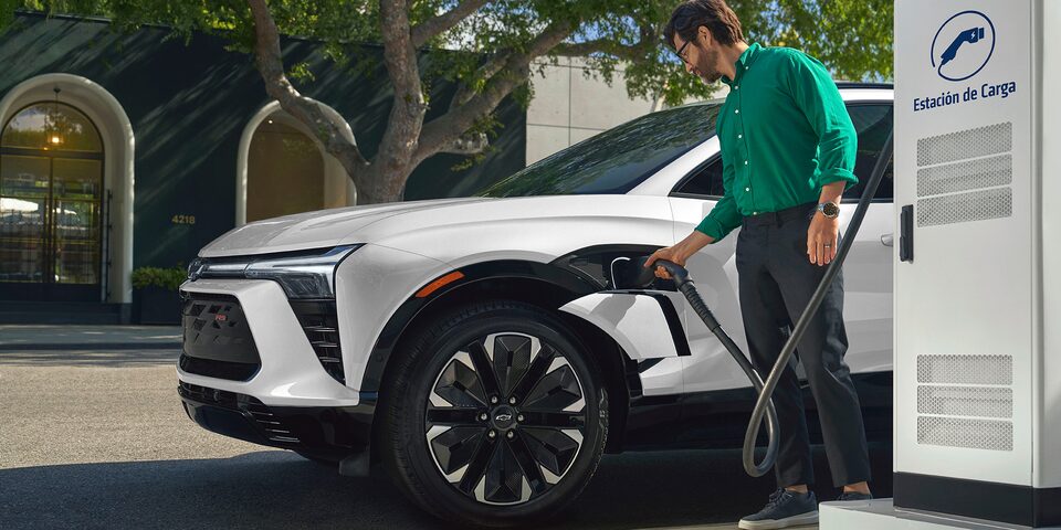 Amplia red de cargadores públicos para tu vehículo eléctrico Chevrolet