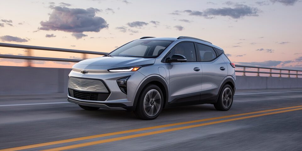 Nueva SUV eléctrica, Bolt EUV 2022 con batería de iones y garantía defensa a defensa