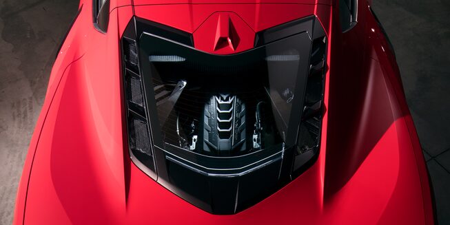 Motor 6.2L, V8, Inyección directa 495hp@6,450 RPM y un torque de 470 lb-ft@5,150, VVT, AFM