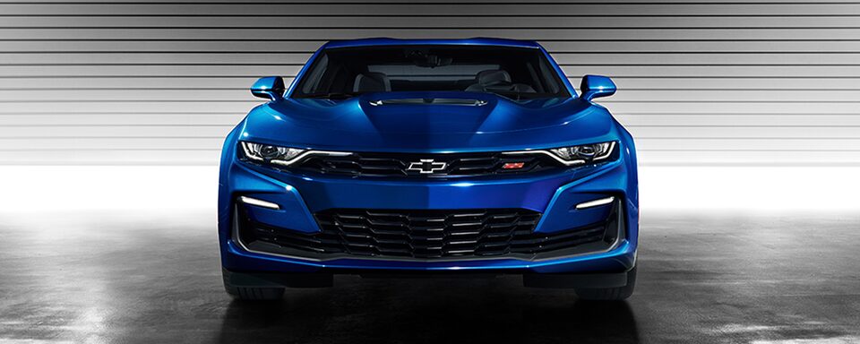 Chevrolet Camaro Coupé 2021, auto deportivo incluye luces frontales con Proyector de LED