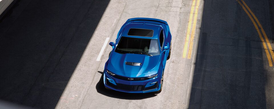 Chevrolet Camaro Coupé, auto deportivo con quemacocos eléctrico con apertura y ventilación exprés