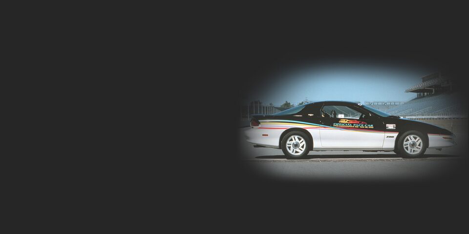 Chevrolet Camaro Coupé 2023, versión Z/28 INDY PACE CAR de 1993