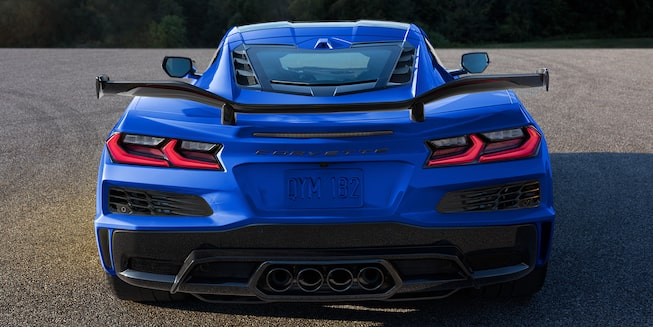 Chevrolet Corvette Z06 2024 Sistema de escapes de 4 puntas con válvulas independientes de alto desempeño