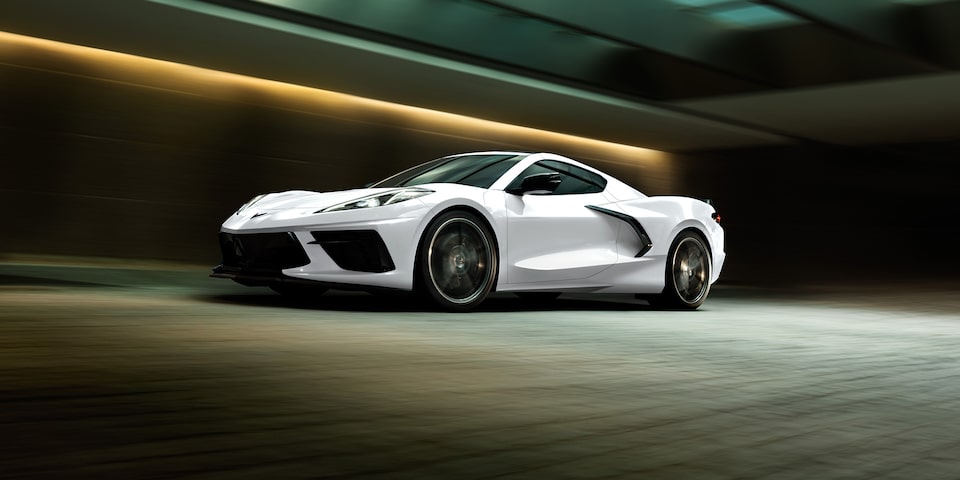 Corvette Stingray 2025, carro deportivo de lujo con transmisión automática de 8 velocidades