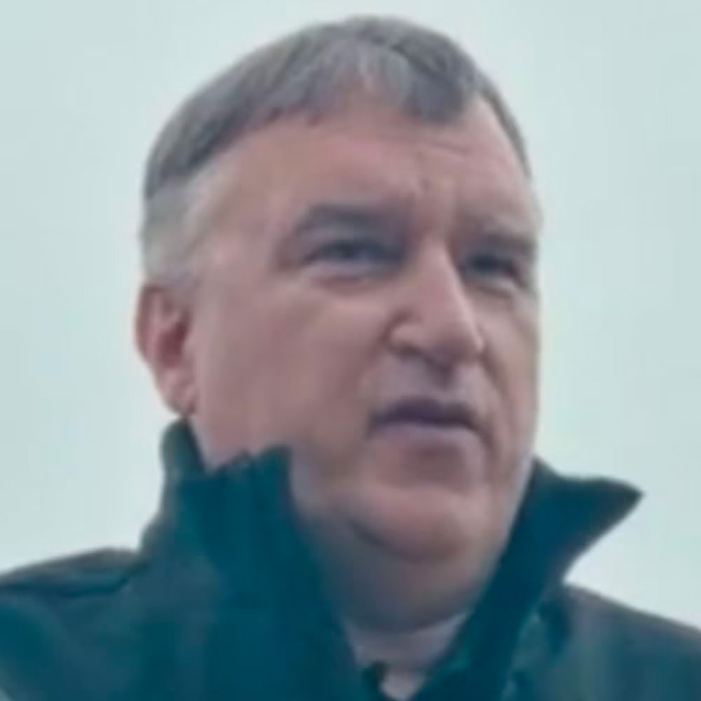 Retrato de Anthony Roma, jefe ejecutivo de ingeniería Global Corvette, en contenido del Chevrolet Corvette ZR1 2026.