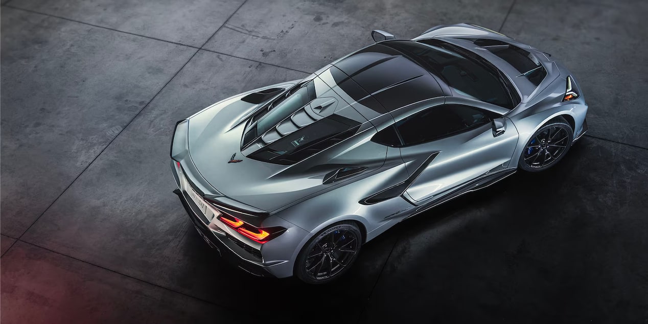 Corvette ZR1X en pista demostrando velocidad y desempeño dinámico