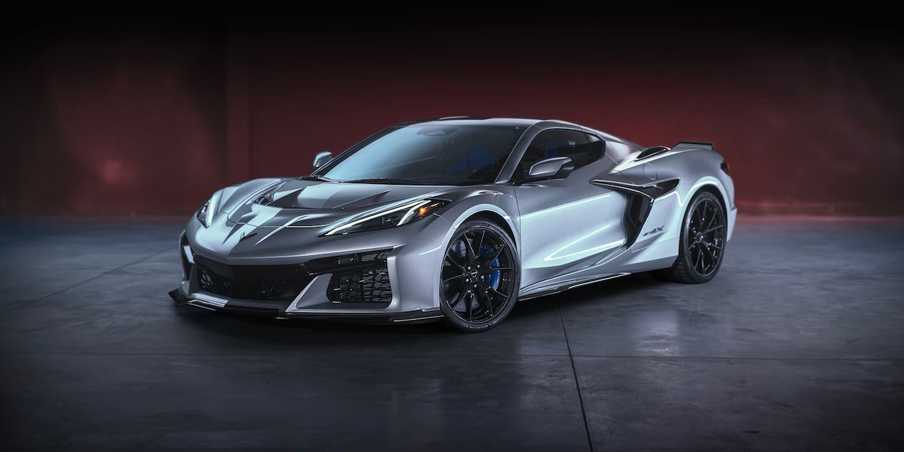 Corvette ZR1X en pista demostrando velocidad y desempeño dinámico
