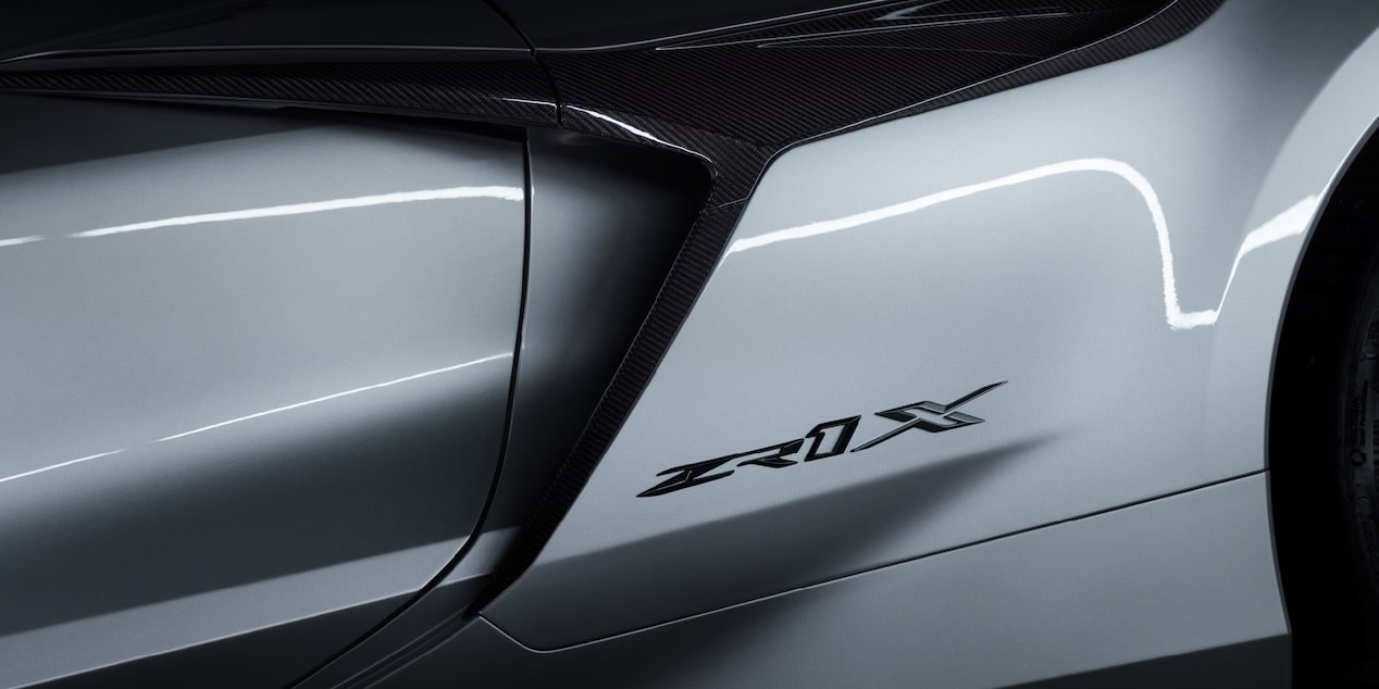 Entradas de aire laterales del Corvette ZR1X optimizando enfriamiento del motor