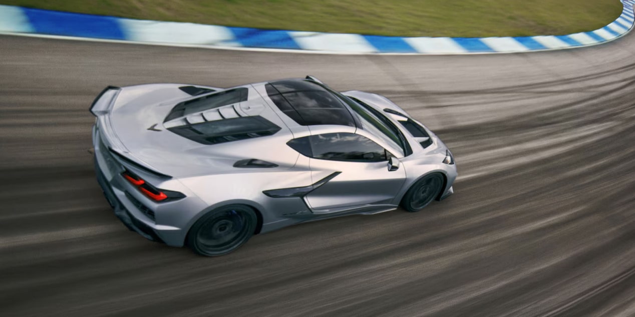 Corvette ZR1X en pista demostrando potencia, velocidad y desempeño extremo