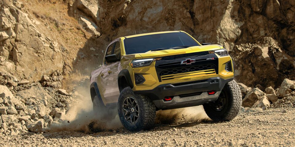 Chevrolet Colorado ZR2 2023, camioneta todo terreno con modo de manejo terrain para terrenos difíciles