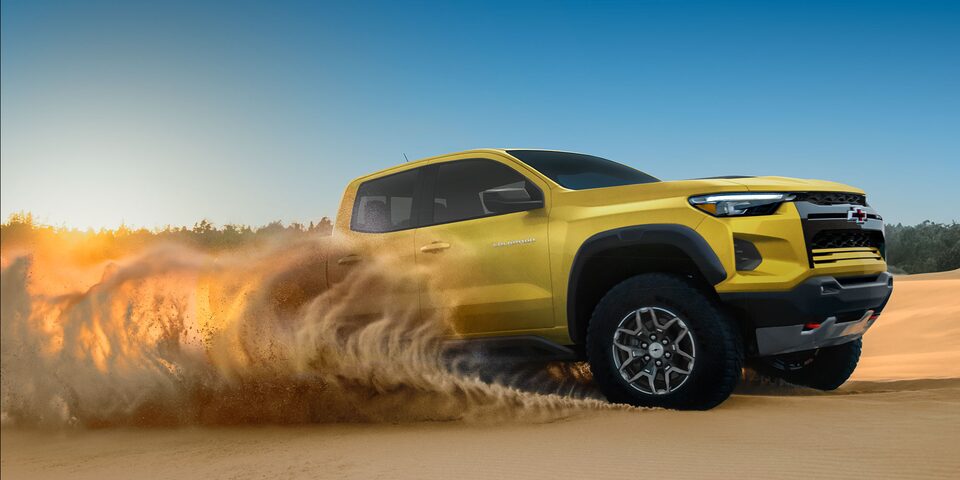 Remolque de Chevrolet Colorado ZR2 2023 la camioneta todoterreno 4x4 con capacidad de arrastre