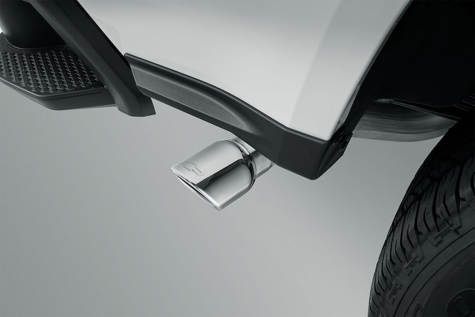 Puntas de escape cromadas con emblema para tu camioneta todoterreno 4x4 Chevrolet Colorado 2025.