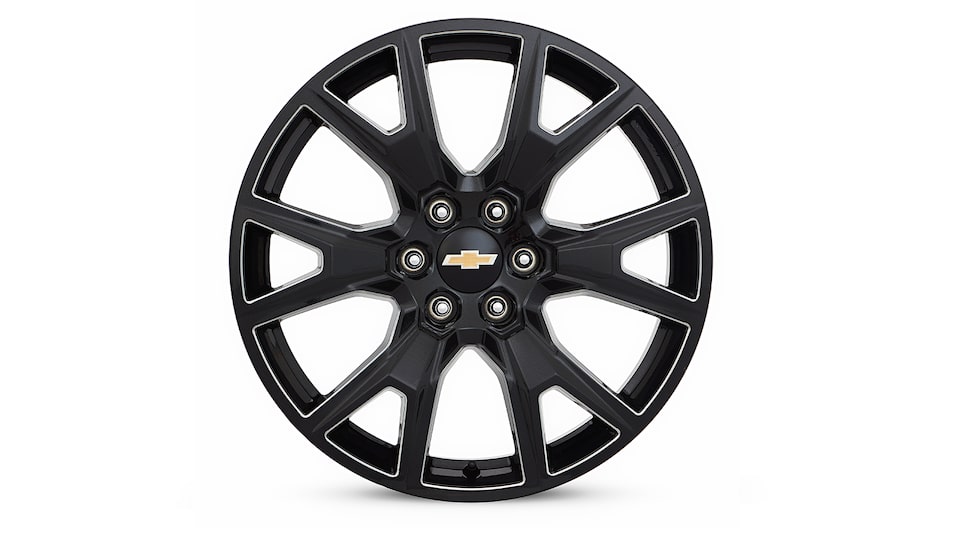 Rin en aluminio de 22 pulgadas negro metálico con detalles en plata para tu camioneta Chevrolet Silverado Turbo 2025