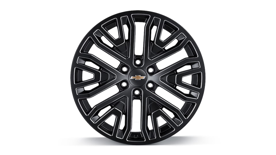 Rin en aluminio de 22 pulgadas negro con detalles en plata para tu camioneta Chevrolet Silverado Turbo 2025