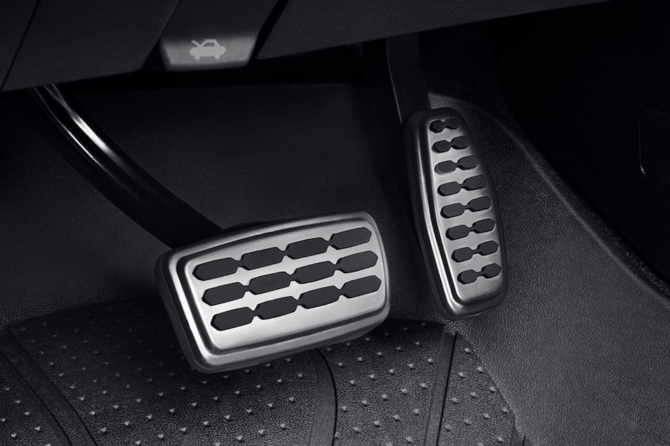 Cubierta de pedales para Chevrolet Cheyenne ZR2 BISON 2025