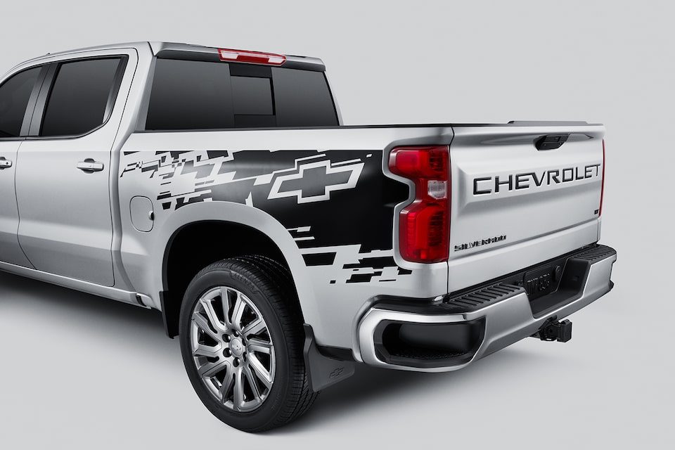Decal lateral para caja en negro con emblema Chevrolet para Cheyenne ZR2 BISON 2025