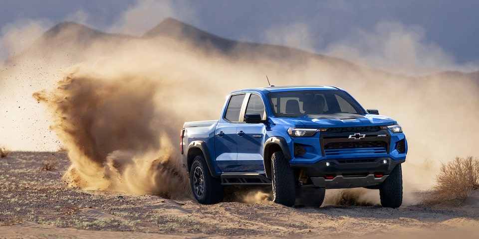 Chevrolet Colorado ZR2 2025, camioneta todo terreno con modo de manejo Off-road y baja
