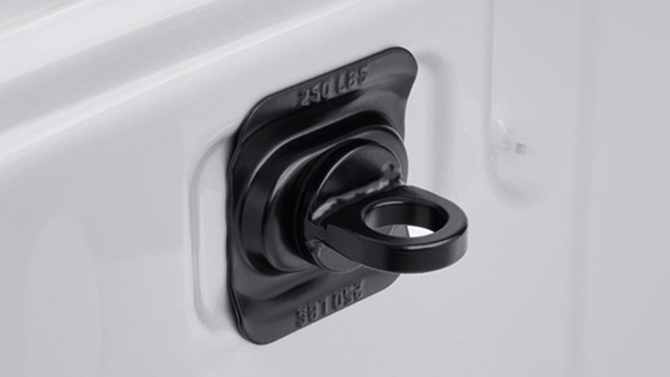 Anillos de amarre negros de tu camioneta, Chevrolet Silverado Turbo 2025